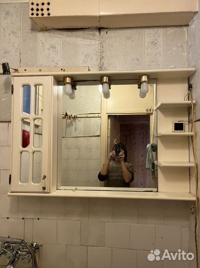 Полки для ванной комнаты, с подсветкой