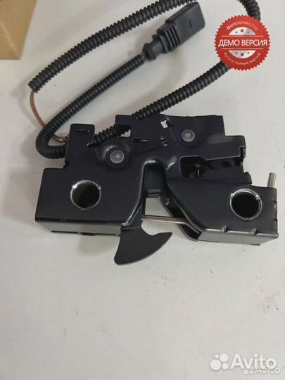 Замок капота Volkswagen Polo (2010-2020)