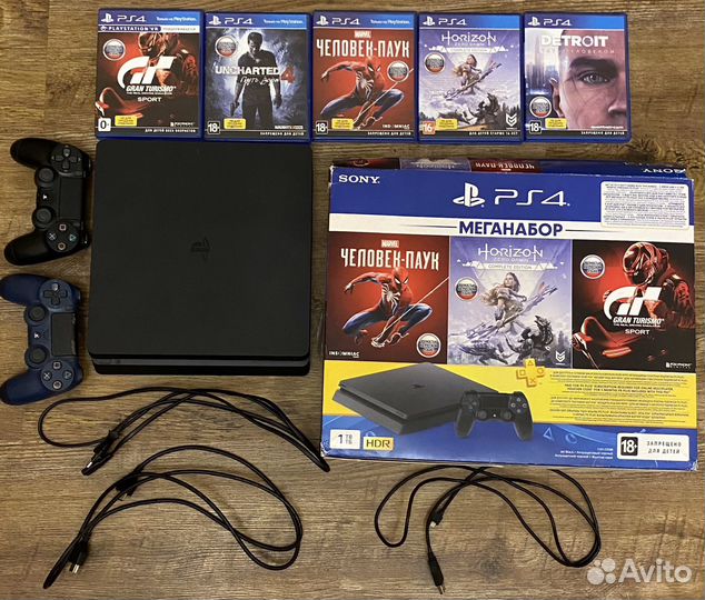 Sony playstation 4 PS4 slim 1tb