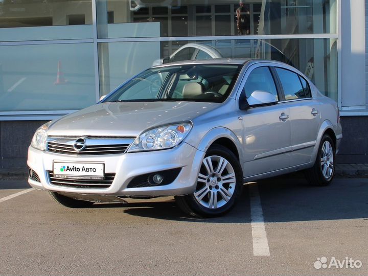 Opel Astra 1.8 AT, 2011, 215 000 км