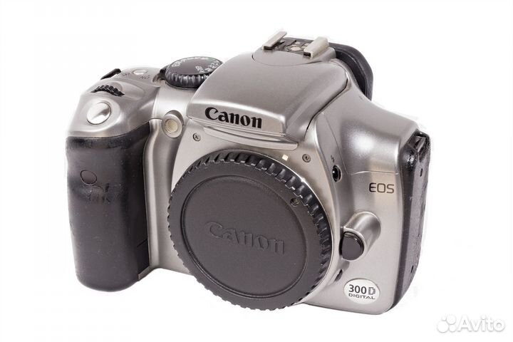 Зеркальный фотоаппарат Canon