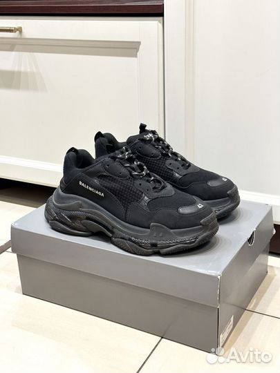 Кроссовки balenciaga triple s, оригинал