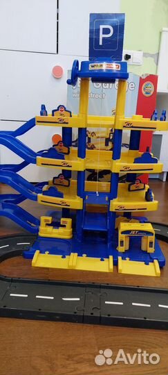 Парковка для машинок полесье