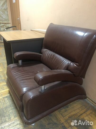 Кресло офисное кожзам