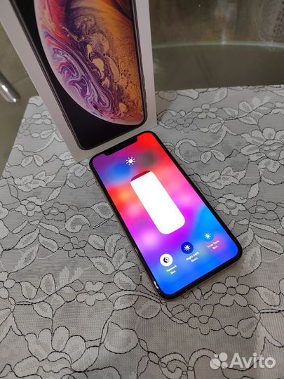 iPhone Xs, 256 ГБ