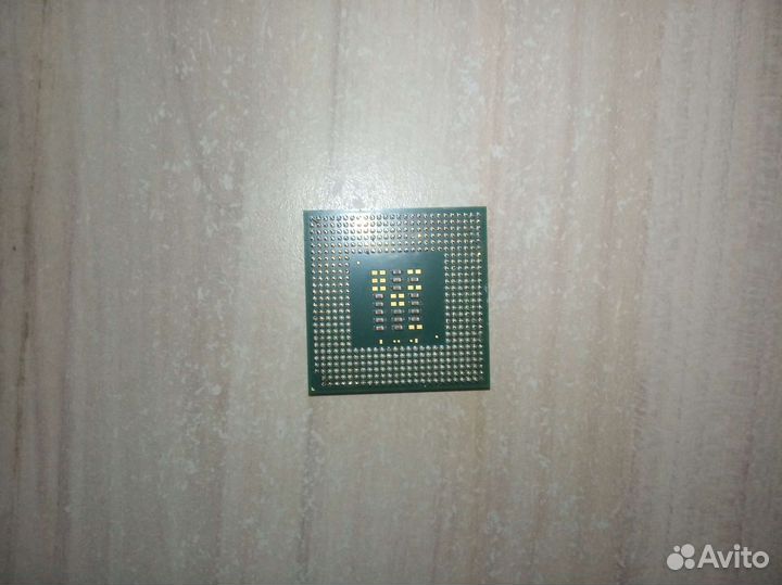 Intel Celeron SL6VU 2.40Ghz/128/400. Socket-478