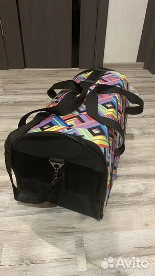 Переноска для кошек и маленьких собак