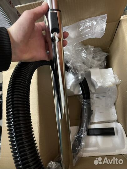 Пылесос новый