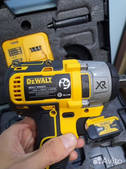 Аккумуляторный набор болгарка и гайковерт dewalt