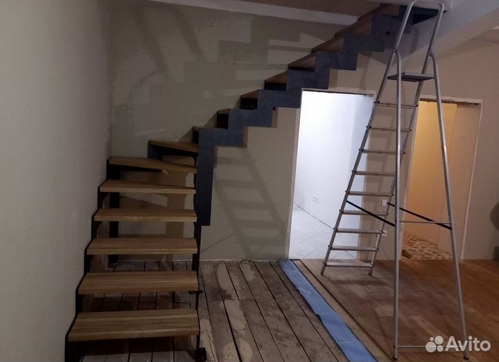 Лестница на второй этаж