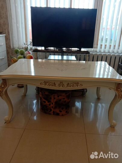 Диваны и кресло стол бу