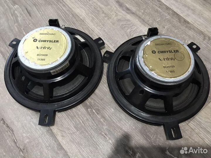 Динамики Chrysler 300M передних дверей Infinity