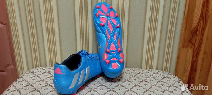 Футбольные бутсы Adidas