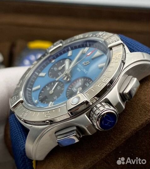 Красивые мужские наручные часы Breitling
