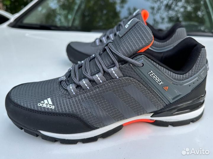 Кроссовки adidas terrex