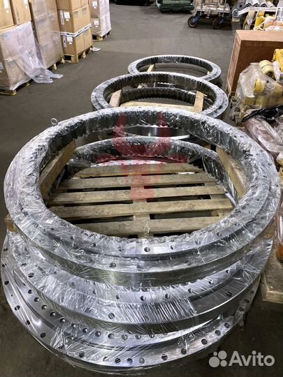 Поворотный круг Komatsu PC100L-6 203-25-62100