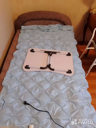 Столик для кормления