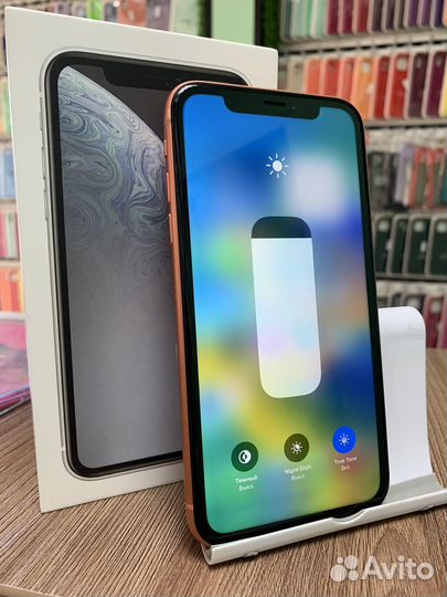 iPhone XR coral 64 gb