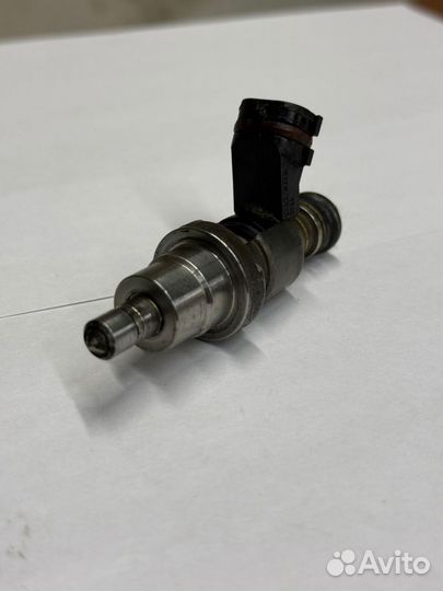 Форсунка топливная Toyota Avensis 2.0