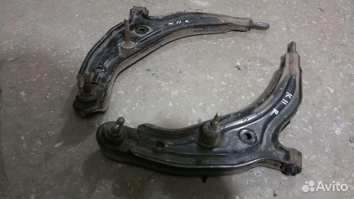 Ниссан микра К 11 рычаг