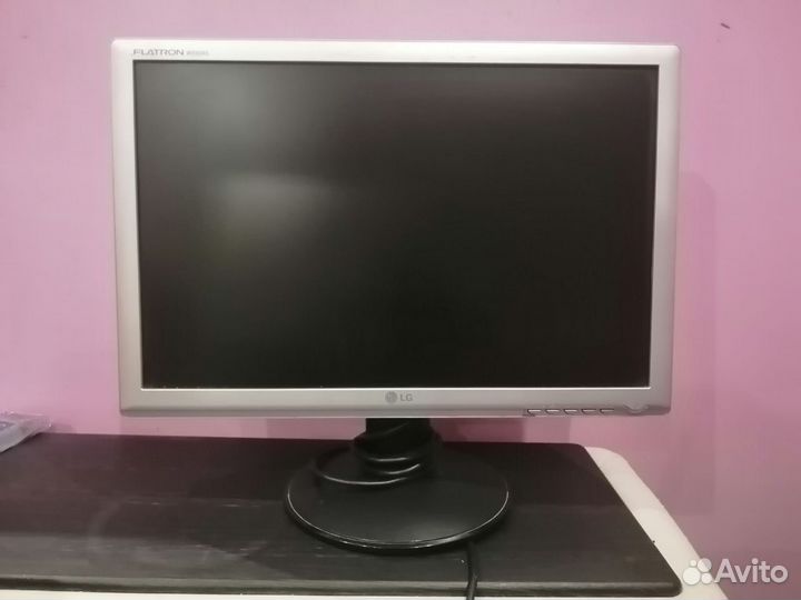 Монитор LG