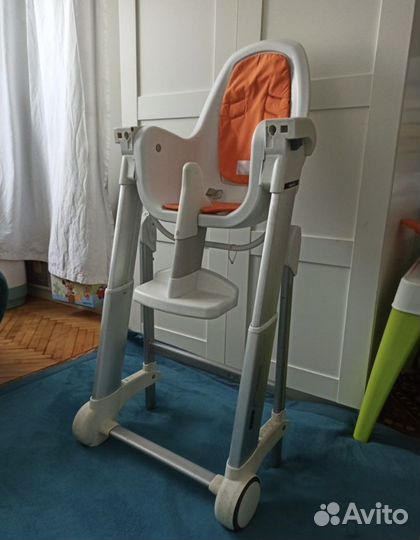 Детский стульчик для кормления