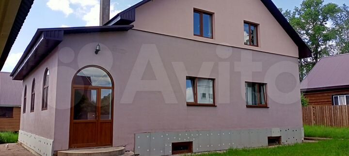 Коттедж 323 м² на участке 15 сот.