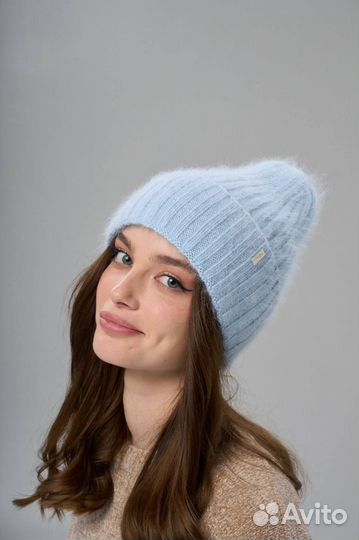 Шапка женская из ангоры черная,белая и другие