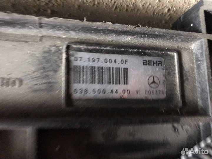 Вентилятор охлаждения двигателя Mercedes Vito W638