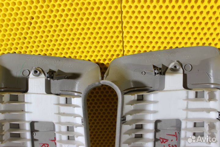 Накладка стойки средней Nissan X-Trail T30