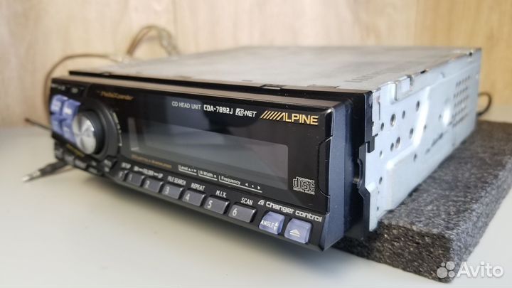 Магнитола Alpine CDA-7892J