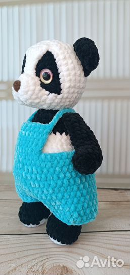Вязаная игрушка панда