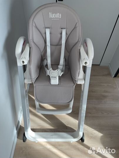 Стул для кормления (шезлонг) Nuovita Futuro