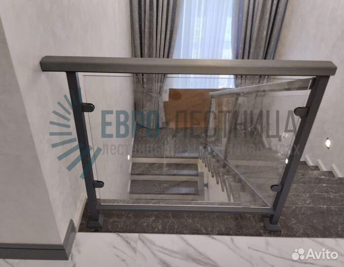 Стеклянные перила для лестниц