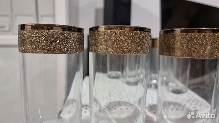 Бокалы 4 низких и 10 высоких