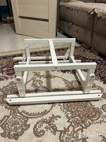 Маятник для круглой кроватки