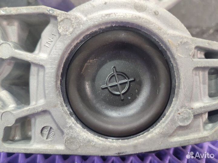 Подушка двигателя передняя правая Nissan X-Trail