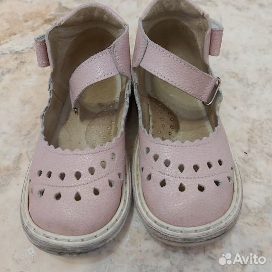 Сандалии неман 23 для девочки