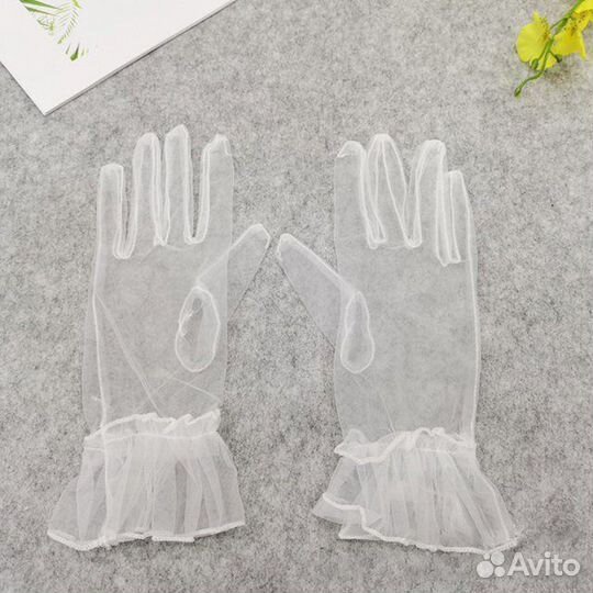 Перчатки белые и черные