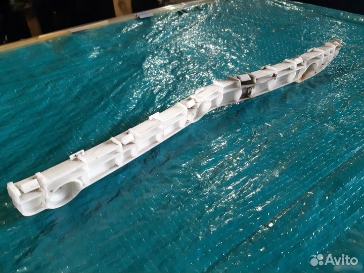 Фиксатор заднего бампера Mitsubishi Outlander XL