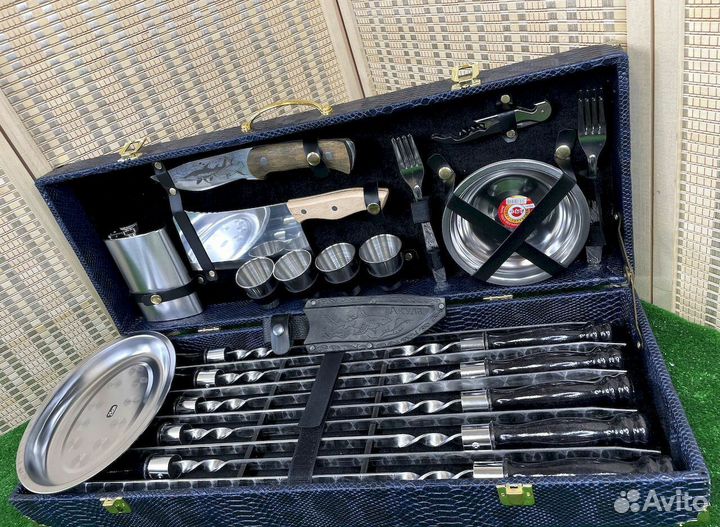 Шашлычный набор с шампурами, подарок мужчине