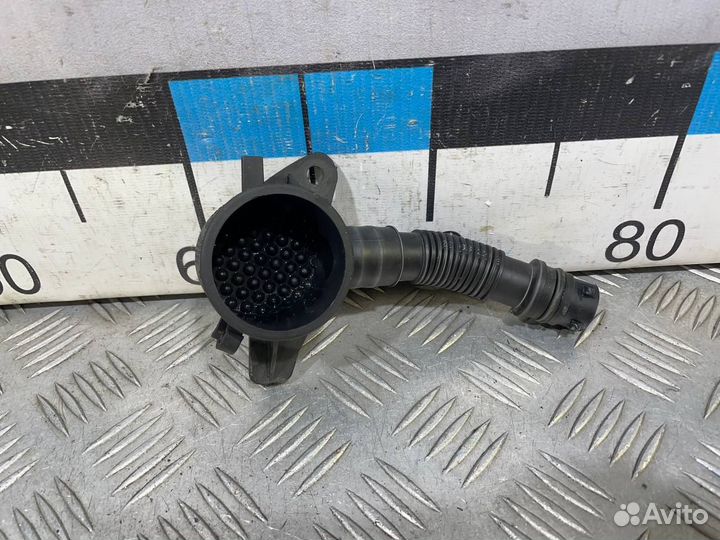 Б/У Горловина бачка омывателя#003