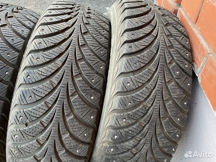 Sava Eskimo Stud 185/60 R15