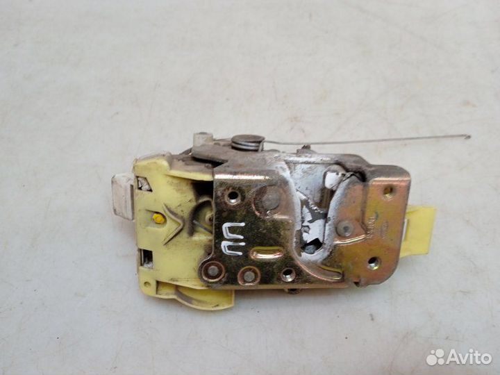 Замок двери передней правой Ford Focus 1 1.6 2001