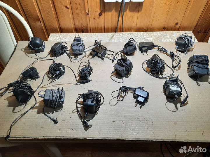 Блоки питания, зарядки к телефонам