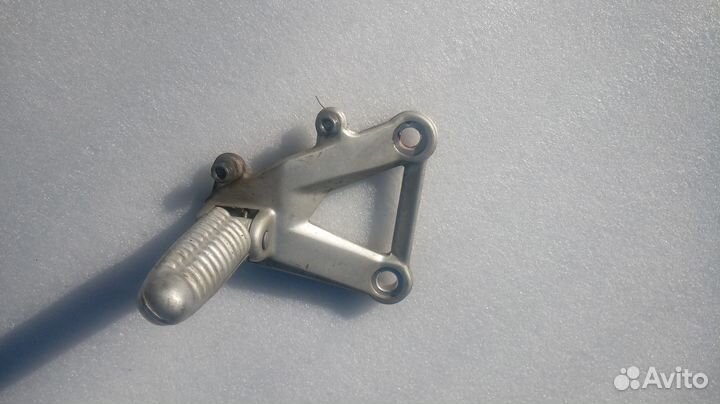 Ducati 1098S правый водительский кронштейн