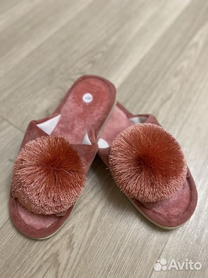 Женские домашние тапочки