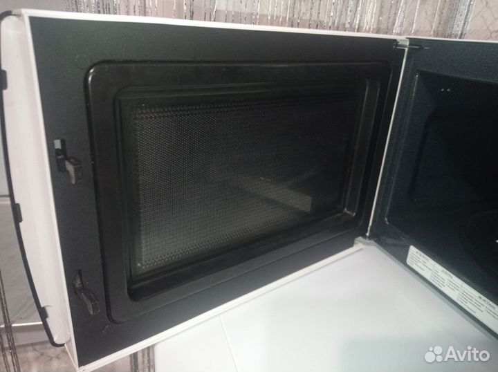 Микроволновая печь