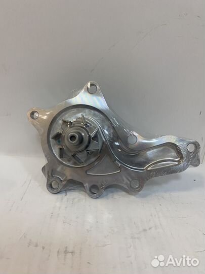 Помпа Toyota/Lexus 1610039515