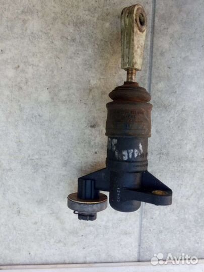 Цилиндр сцепления главный Audi A4 B5 (S4,RS4) 8E17